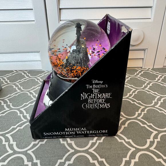 Disney Nightmare Before Christmas Snow Globe Musical This is Halloween New - Picture 2 of 6